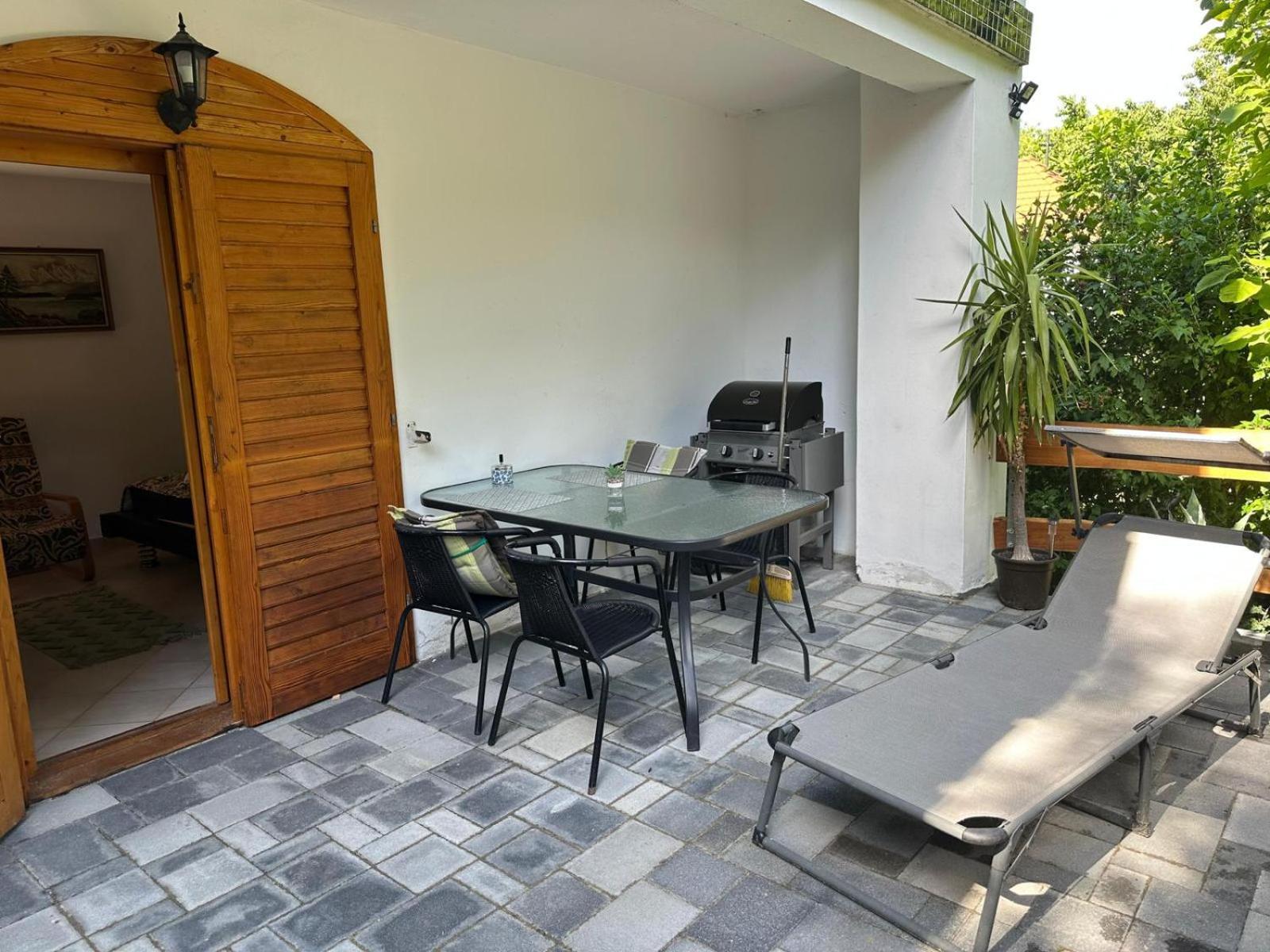 Parraghegy Apartman Villa Zalaszanto Exteriör bild